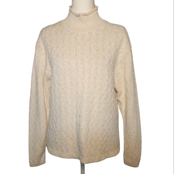 L.L. Bean Cream High Neck 100% Cotton Cable Knit Fisherman Sweater Size Medium - Picture 1 of 6